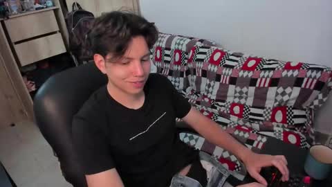 Snapshot of yurii_moody chatting on 12/20/25, 08:05 yurii_moody online show from 12/20/25, 08:05