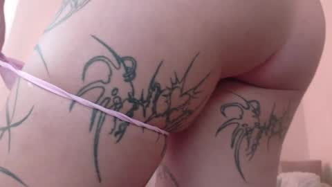 Snapshot of yurikomay chatting on 04/25/26, 09:23 Hi My name Yuriko online show from 04/25/26, 09:23
