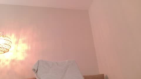 Snapshot of yurikomay chatting on 05/16/26, 10:36 Hi My name Yuriko online show from 05/16/26, 10:36