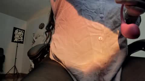 Snapshot of yury_sun chatting on 12/22/25, 08:17 paola online show from 12/22/25, 08:17