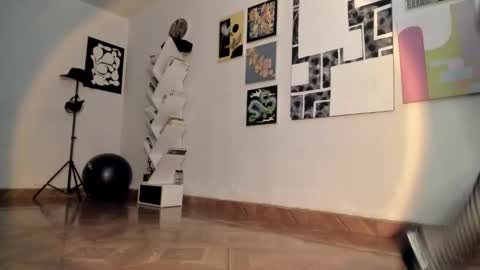 Snapshot of yury_sun chatting on 01/13/26, 10:48 paola online show from 01/13/26, 10:48