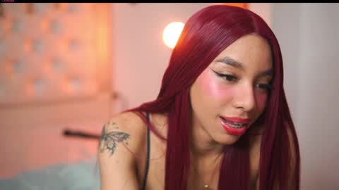 Snapshot of yuyi_cam chatting on 09/20/25, 03:07 Yuyi Cam online show from 09/20/25, 03:07