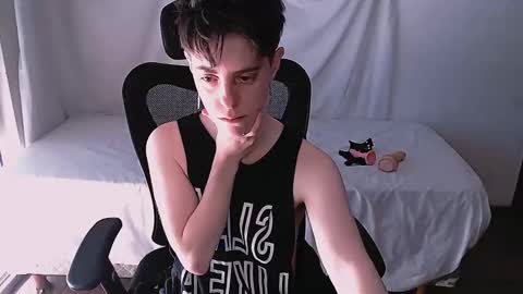 Yuyu online show from 09/09/25, 04:28