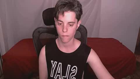 Snapshot of yuyito15 chatting on 11/24/25, 02:22 Yuyu online show from 11/24/25, 02:22