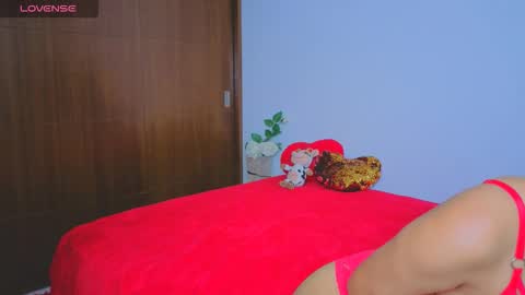 Snapshot of yuziidreams chatting on 10/11/25, 09:57 yuzii Im new to these pages so I hope you guys are kind to me. online show from 10/11/25, 09:57