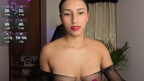 Snapshot of yuziidreams chatting on 03/25/26, 02:39 yuzii Im new to these pages so I hope you guys are kind to me. online show from 03/25/26, 02:39