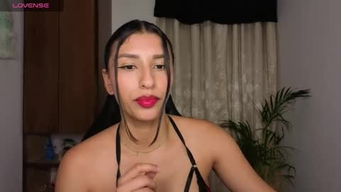 Snapshot of yuziidreams chatting on 04/14/26, 02:50 yuzii Im new to these pages so I hope you guys are kind to me. online show from 04/14/26, 02:50