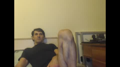 Snapshot of yvesstorm5 chatting on 01/04/25, 04:22 yvesstorm5 online show from 01/04/25, 04:22