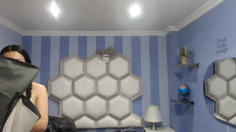 Snapshot of yvi_taylor chatting on 07/23/26, 11:52 yvi online show from 07/23/26, 11:52