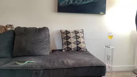 Snapshot of yvonnebdeveraux chatting on 12/15/25, 09:30 Yvonne online show from 12/15/25, 09:30