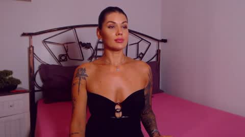 I V Y   online show from 07/23/26, 07:56