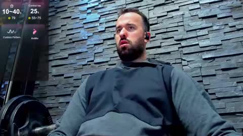 Snapshot of yy_david_yy chatting on 01/24/25, 10:08 David online show from 01/24/25, 10:08