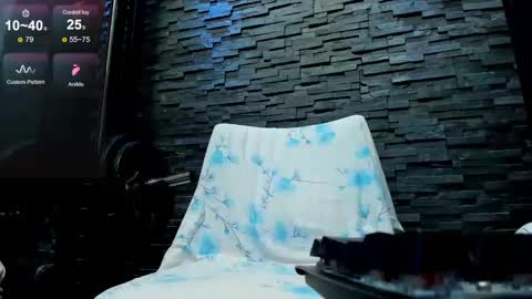 Snapshot of yy_david_yy chatting on 02/05/25, 04:59 David online show from 02/05/25, 04:59