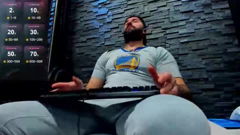 Snapshot of yy_david_yy chatting on 02/16/25, 04:53 David online show from 02/16/25, 04:53