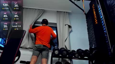 Snapshot of yy_david_yy chatting on 03/08/25, 07:42 David online show from 03/08/25, 07:42