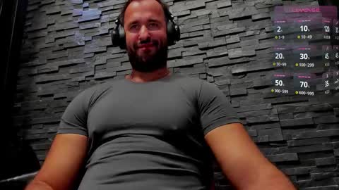 Snapshot of yy_david_yy chatting on 09/08/25, 09:47 David online show from 09/08/25, 09:47