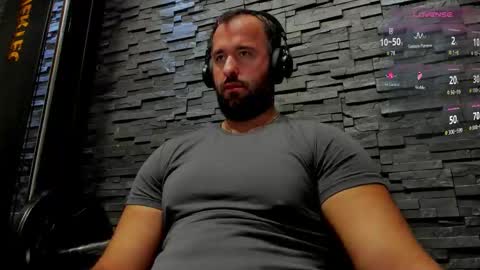 Snapshot of yy_david_yy chatting on 09/10/25, 08:42 David online show from 09/10/25, 08:42