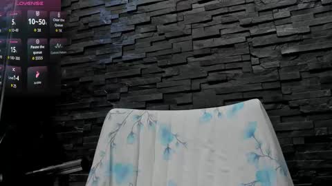 Snapshot of yy_david_yy chatting on 09/16/25, 07:59 David online show from 09/16/25, 07:59