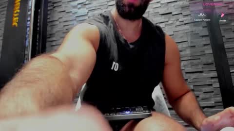 Snapshot of yy_david_yy chatting on 10/06/25, 05:32 David online show from 10/06/25, 05:32