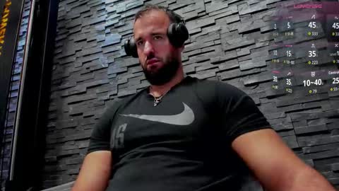 Snapshot of yy_david_yy chatting on 10/09/25, 10:41 David online show from 10/09/25, 10:41