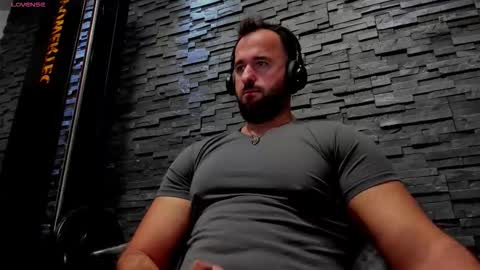 Snapshot of yy_david_yy chatting on 10/12/25, 06:51 David online show from 10/12/25, 06:51