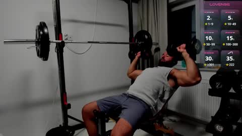 Snapshot of yy_david_yy chatting on 10/16/25, 11:17 David online show from 10/16/25, 11:17