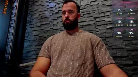 Snapshot of yy_david_yy chatting on 10/22/25, 09:42 David online show from 10/22/25, 09:42