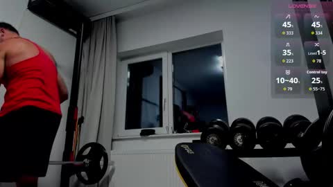 Snapshot of yy_david_yy chatting on 10/29/25, 07:04 David online show from 10/29/25, 07:04