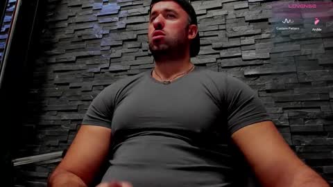 Snapshot of yy_david_yy chatting on 11/02/25, 07:27 David online show from 11/02/25, 07:27