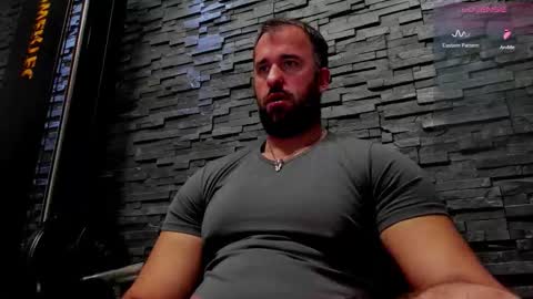 Snapshot of yy_david_yy chatting on 11/16/25, 06:46 David online show from 11/16/25, 06:46