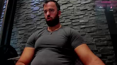 Snapshot of yy_david_yy chatting on 11/17/25, 10:54 David online show from 11/17/25, 10:54