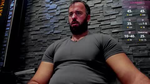 Snapshot of yy_david_yy chatting on 11/26/25, 02:56 David online show from 11/26/25, 02:56