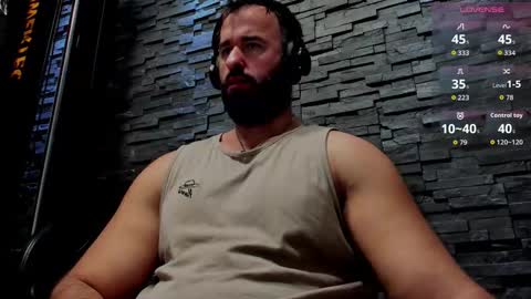 Snapshot of yy_david_yy chatting on 12/02/25, 10:27 David online show from 12/02/25, 10:27