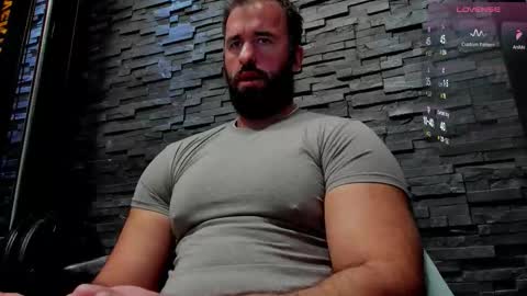 Snapshot of yy_david_yy chatting on 12/04/25, 12:53 David online show from 12/04/25, 12:53