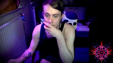 Snapshot of yyscript chatting on 12/27/24, 08:24   online show from 12/27/24, 08:24