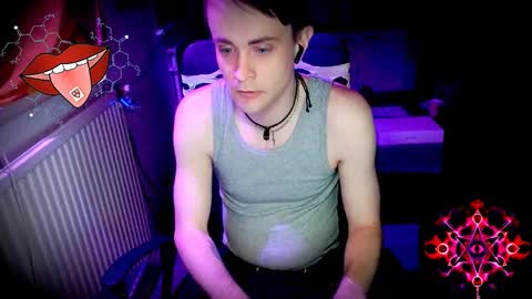 Snapshot of yyscript chatting on 12/28/24, 01:50   online show from 12/28/24, 01:50