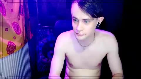 Snapshot of yyscript chatting on 03/05/25, 04:13   online show from 03/05/25, 04:13