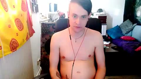 Snapshot of yyscript chatting on 03/07/25, 03:49   online show from 03/07/25, 03:49