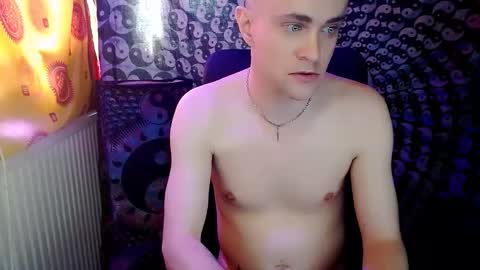 Snapshot of yyscript chatting on 03/09/25, 01:37   online show from 03/09/25, 01:37