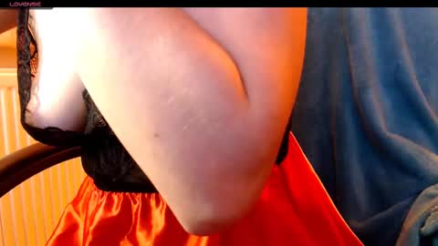 yzza_suave online show from 02/10/25, 05:30