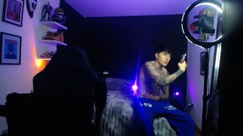 Snapshot of zac_muller1 chatting on 11/11/25, 05:40 zac_muller1 online show from 11/11/25, 05:40