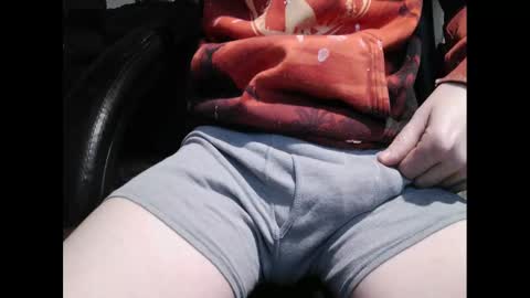 zach52590 online show from 10/26/25, 10:43