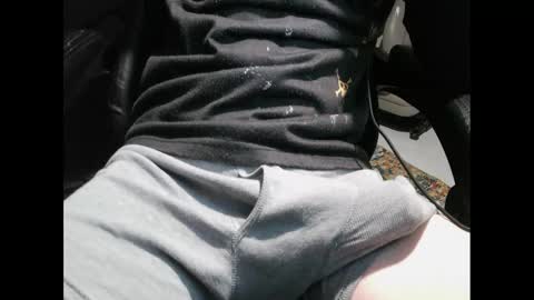 zach52590 online show from 10/30/25, 12:17