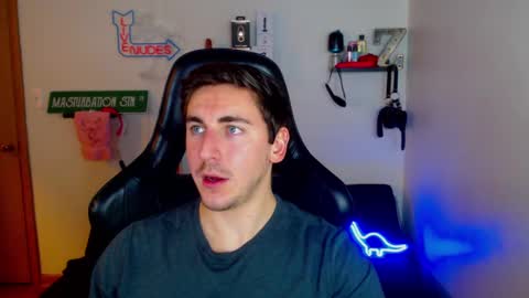 Zach Rhyder online show from 01/03/25, 01:16