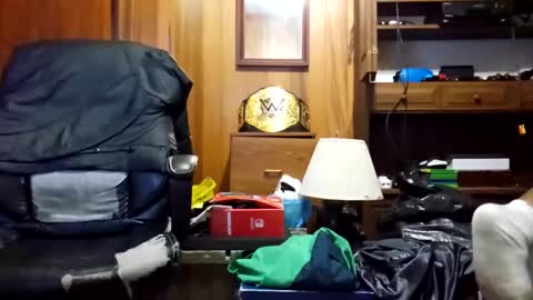 Snapshot of zack_attack35 chatting on 11/01/25, 04:25 Zack online show from 11/01/25, 04:25