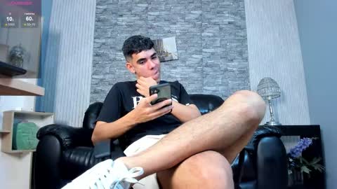 zack_joness10 online show from 02/01/26, 04:55