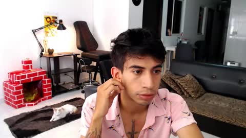 Snapshot of zack_kingg chatting on 12/08/24, 03:13 Zack King online show from 12/08/24, 03:13