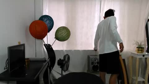 Snapshot of zack_kingg chatting on 12/26/24, 11:54 Zack King online show from 12/26/24, 11:54