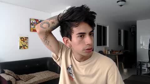 Snapshot of zack_kingg chatting on 01/05/25, 01:15 Zack King online show from 01/05/25, 01:15