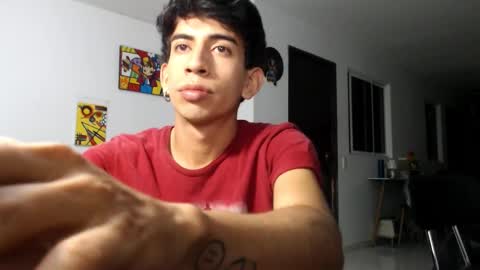 Snapshot of zack_kingg chatting on 01/20/25, 02:01 Zack King online show from 01/20/25, 02:01